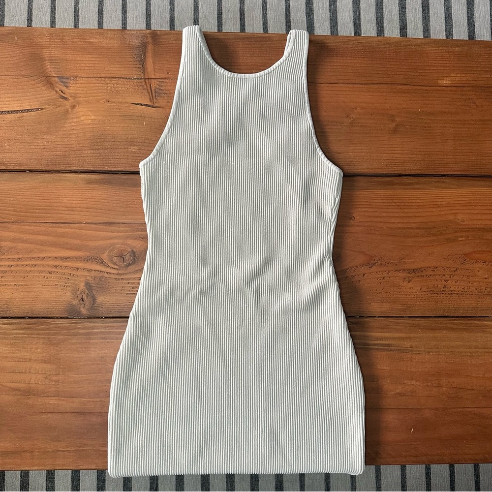 Aritzia Babaton Winslet Dress